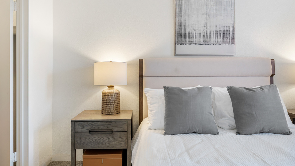 Rent Villatree Apartments Homes 125 in Tempe, AZ Landing