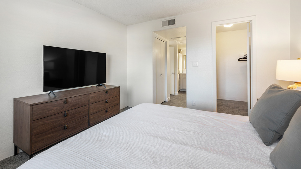 Rent Villatree Apartments Homes 125 in Tempe, AZ Landing