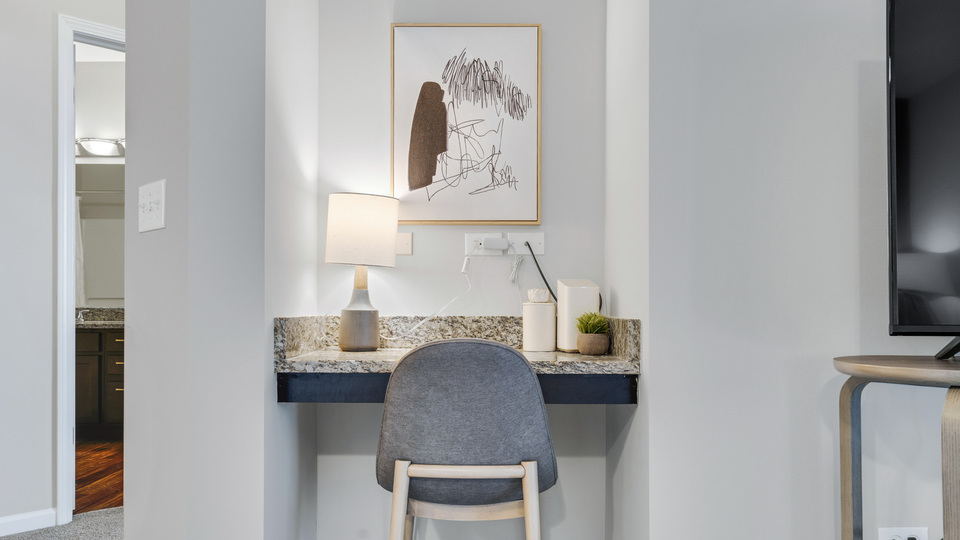 Rent Algonquin Square Apartment Homes 07303 in Algonquin, IL Landing