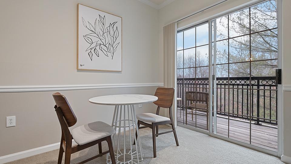 Rent The Crowne Polo Apartments 926 in Winston Salem, NC Landing