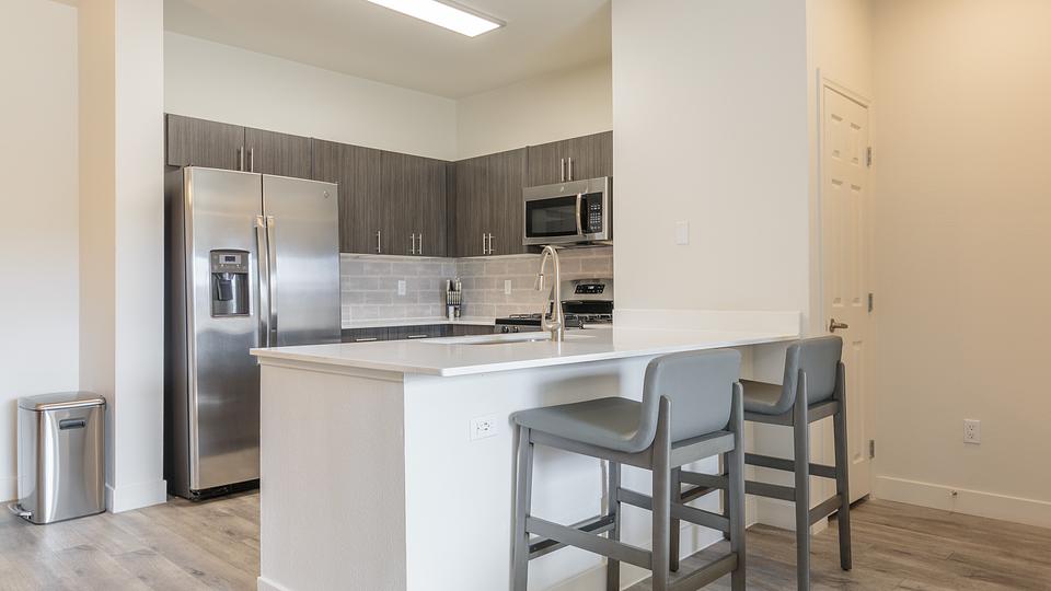 Rent Colton Apartments 2110 in Henderson, NV Landing