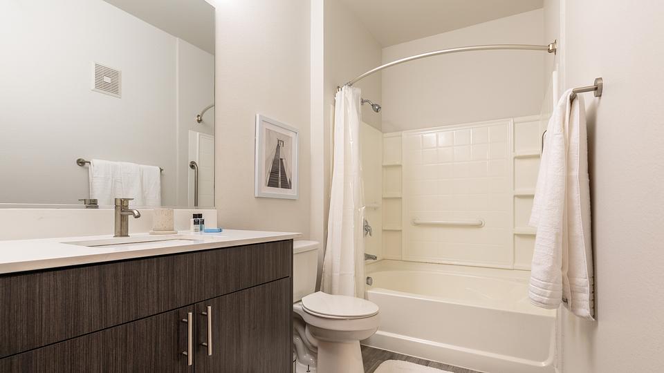 Rent Colton Apartments 2110 in Henderson, NV Landing