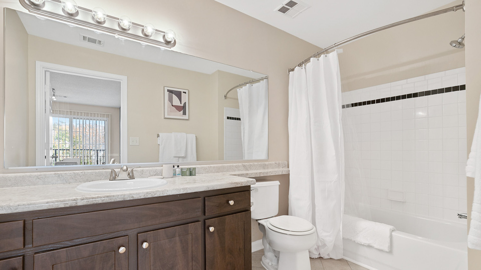 Rent Crowne at James Landing Apartments 45033D in Jamestown, NC Landing