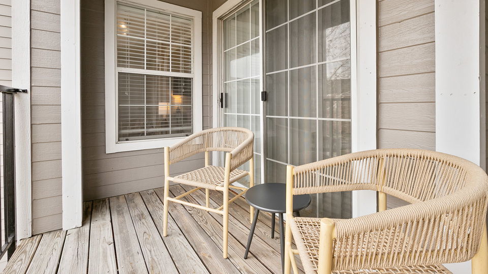 Rent Crowne at James Landing Apartments 45033D in Jamestown, NC Landing