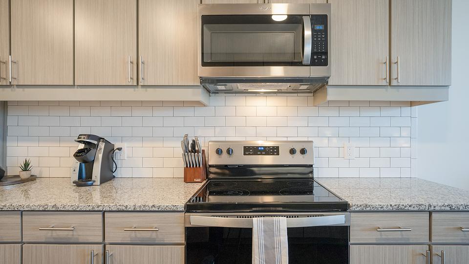 Rent Lakeview Green Apartments 310 in Birmingham, AL Landing