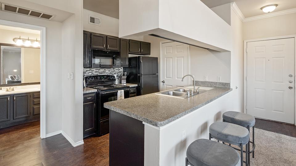 Rent Thornbury at Chase Oaks 0525 in Plano, TX Landing