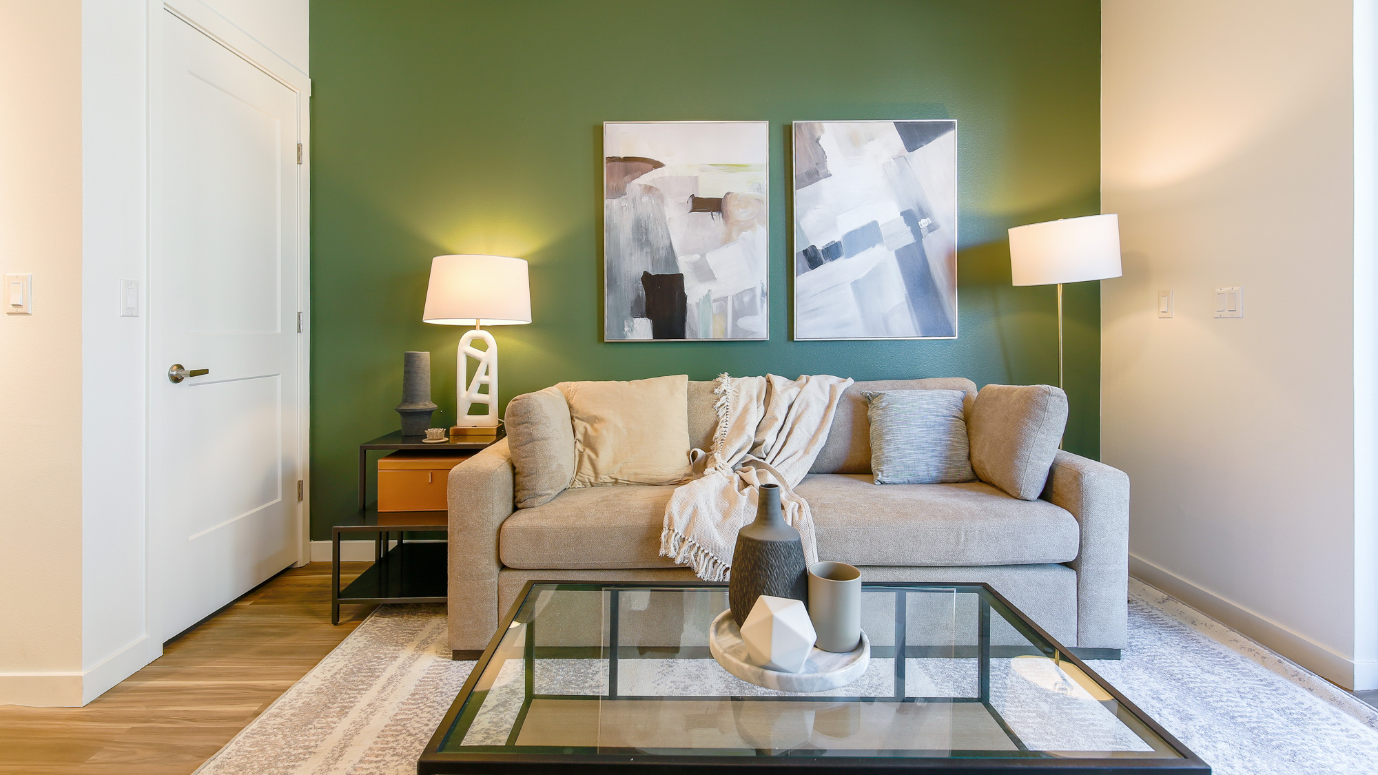 Rent Aviary Apartments 0413 in Henderson, NV Landing