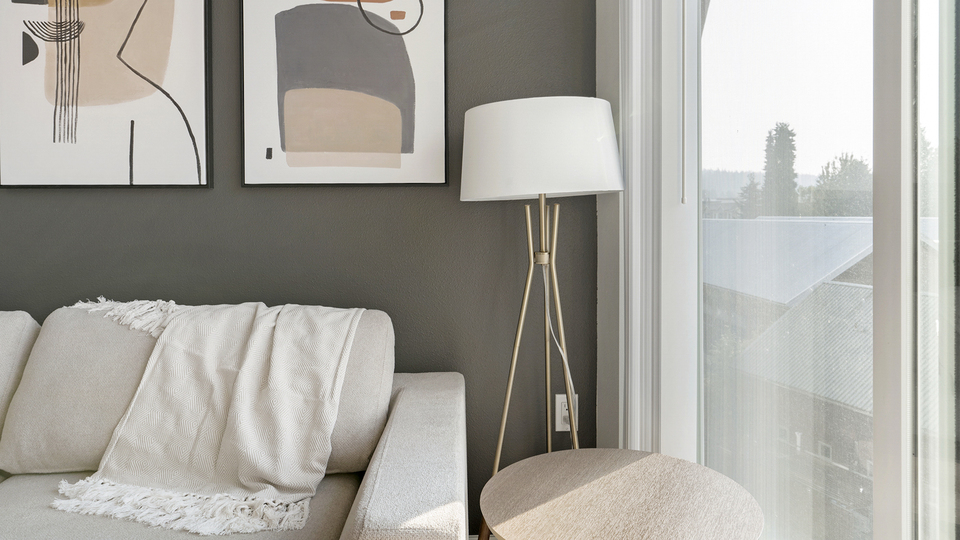 Rent District Flats Apartments C405 in Woodinville, WA Landing