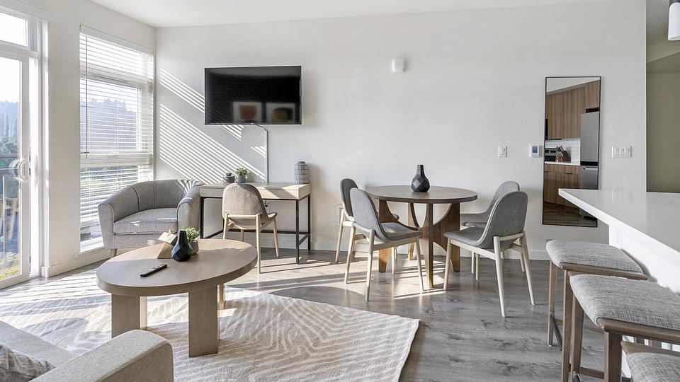 Rent District Flats Apartments C405 in Woodinville, WA Landing