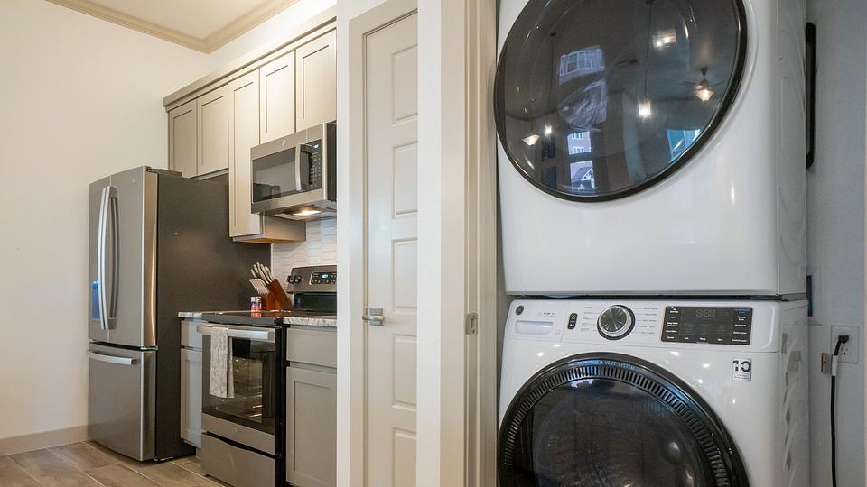 Rent San Joaquin 1107 in El Paso, TX Landing