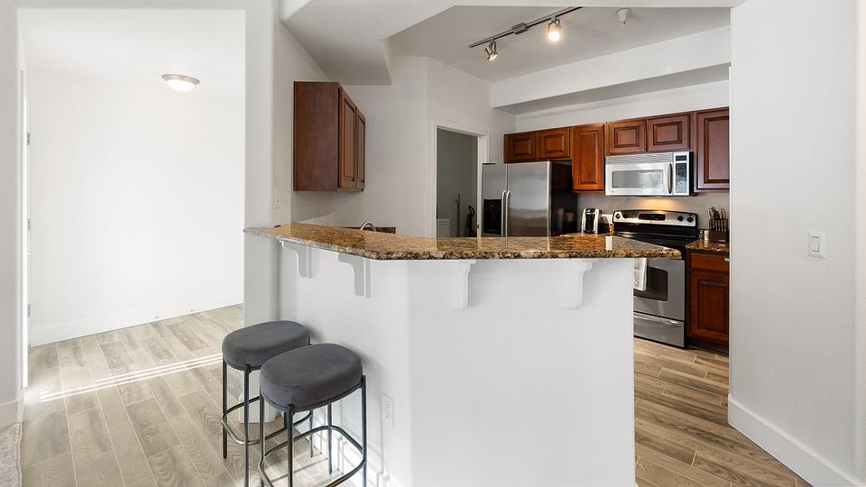 Rent San Marino 1072 in Tempe, AZ Landing