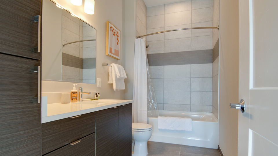 Rent Arrowwood Modern Apartments 541 in North Bethesda, MD Landing