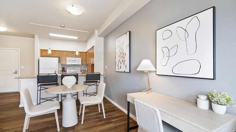 Rent Corydon C340 in Seattle, WA Landing