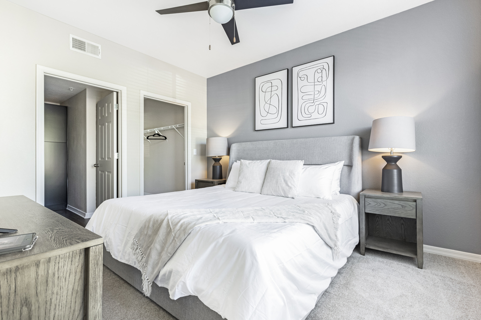 Rent Cortland Mountain Vista 2102 in Mesa, AZ Landing