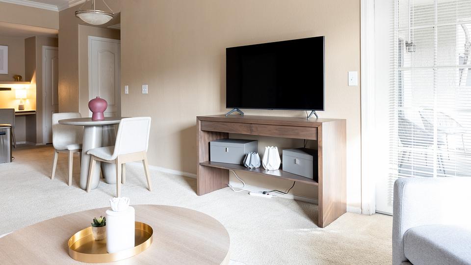 Rent Lazo Apartments 1038 in Chandler, AZ Landing