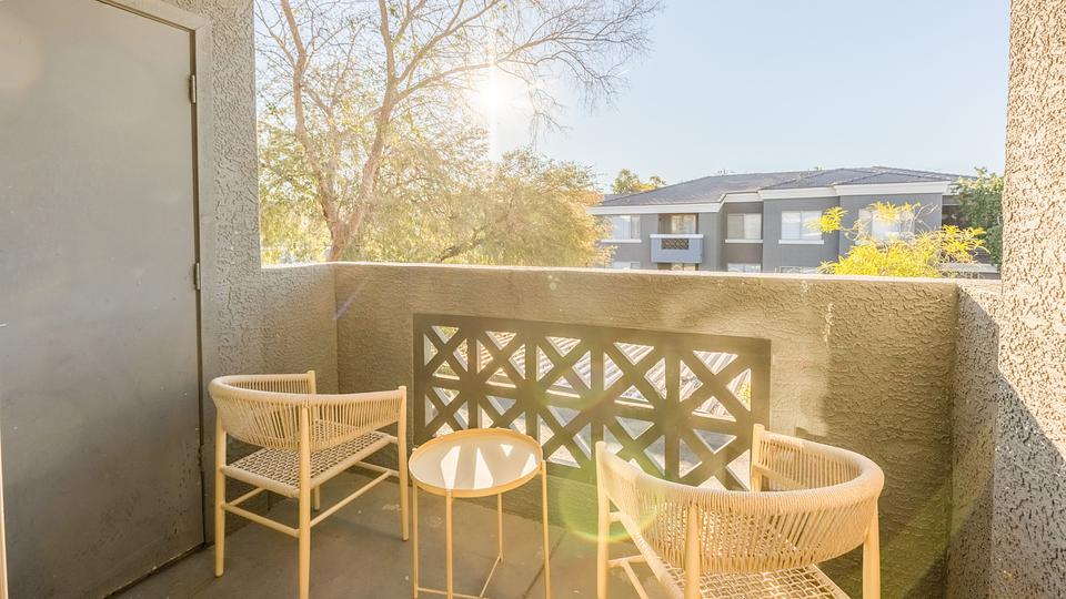 Rent Oxford Apartments 2076 in Phoenix, AZ Landing