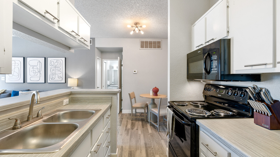 Rent Greentree Place 1090 in Chandler, AZ Landing