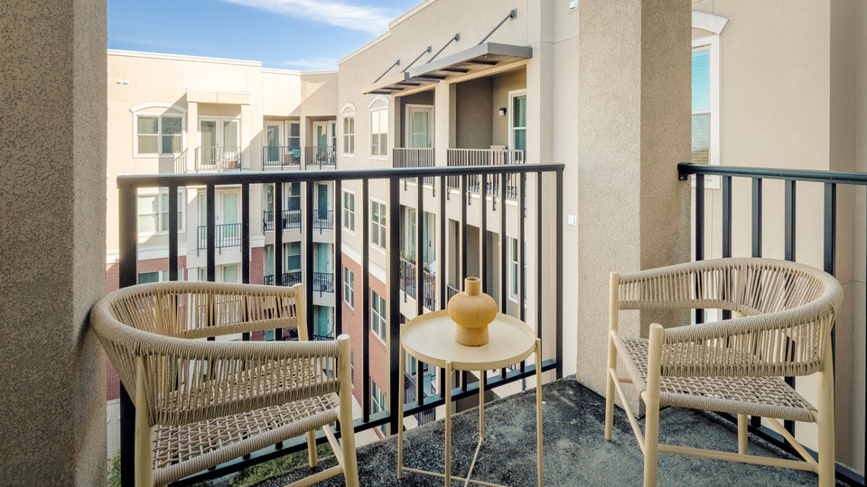 Rent Varela Westshore Apartments 549 in Tampa, FL Landing