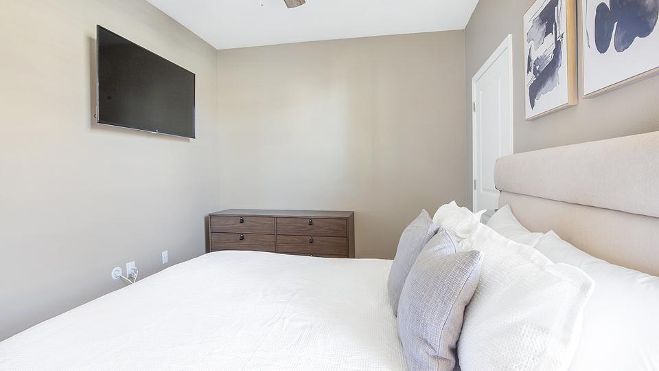 Rent Corbin Crossing Apartments 161612 in Overland Park, KS Landing