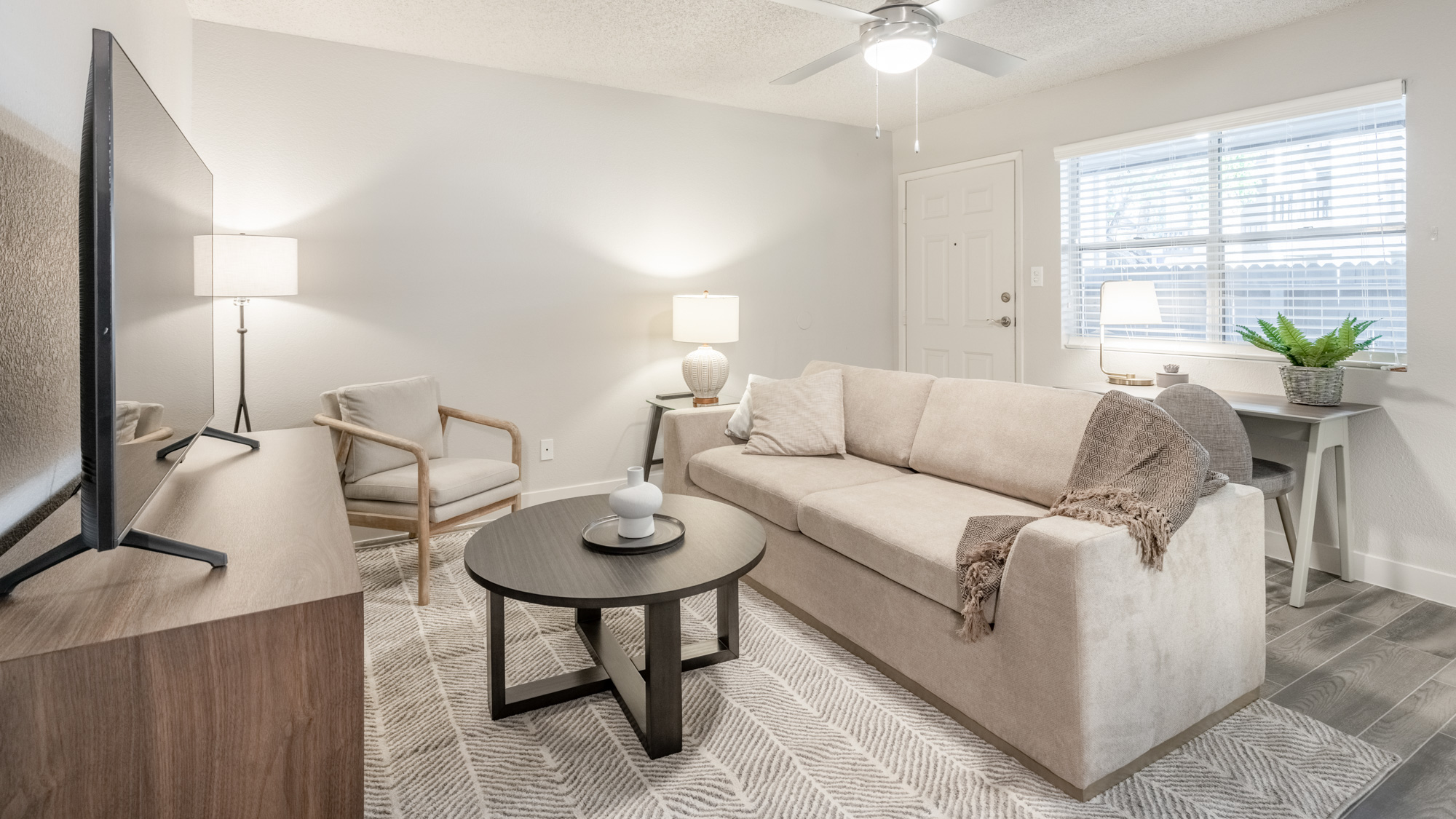 Rent Presidio North 1030 in Phoenix, AZ Landing