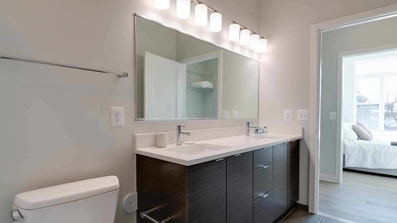 Rent Arrowwood Modern Apartments 147 in North Bethesda, MD Landing