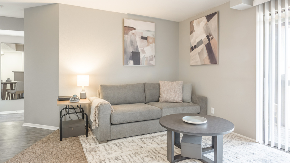 Rent The Parker Apartment Homes 936 in Edmond, OK Landing