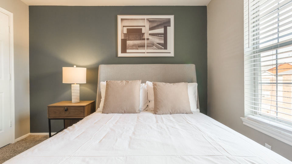 Rent The Parker Apartment Homes 936 in Edmond, OK Landing