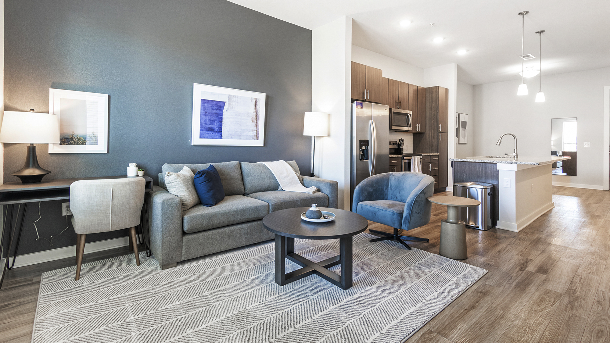 Rent Luxor Club 131 in Jacksonville, FL Landing