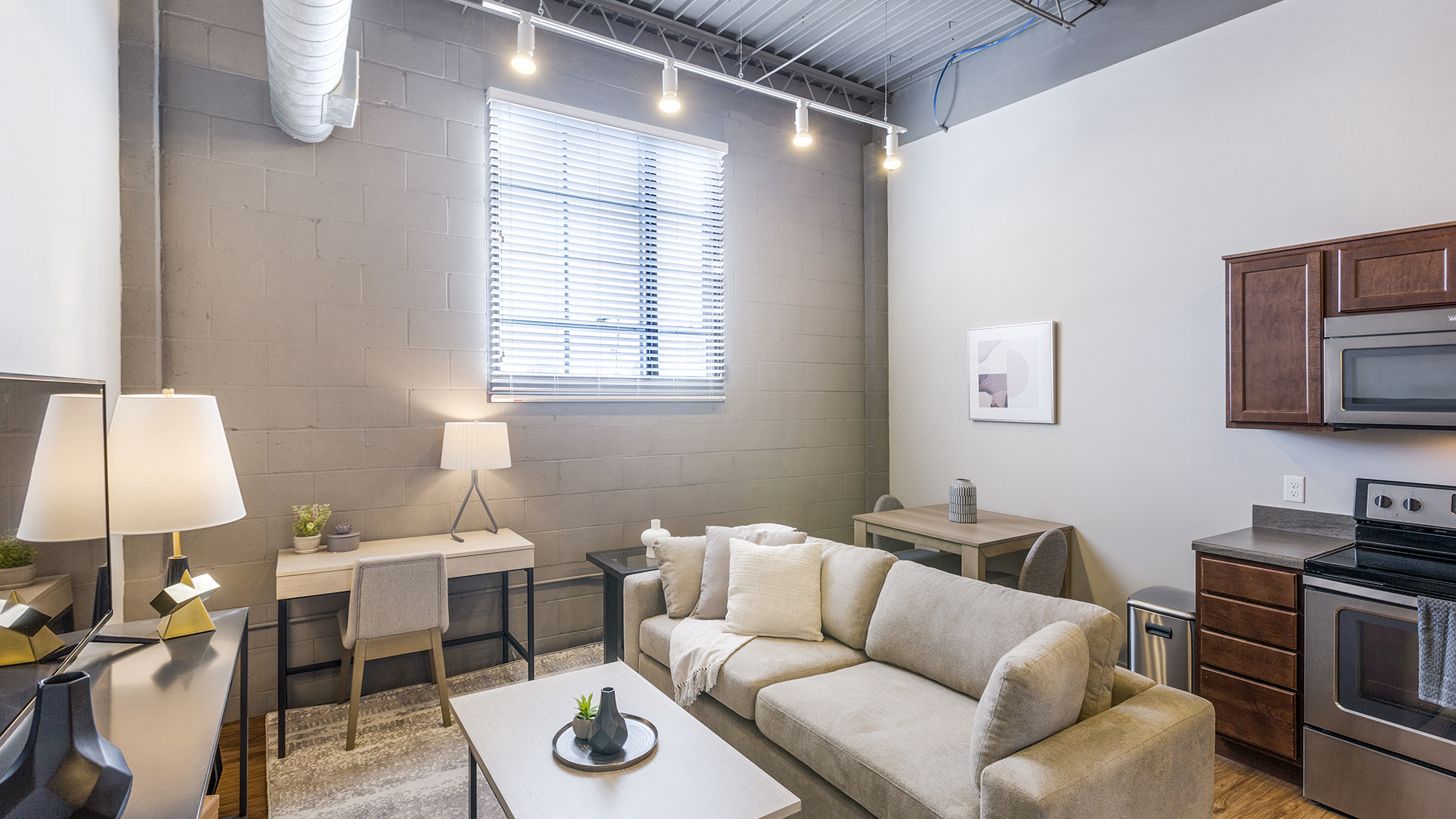 Rent The Rochester Apartments 234 in Omaha, NE Landing