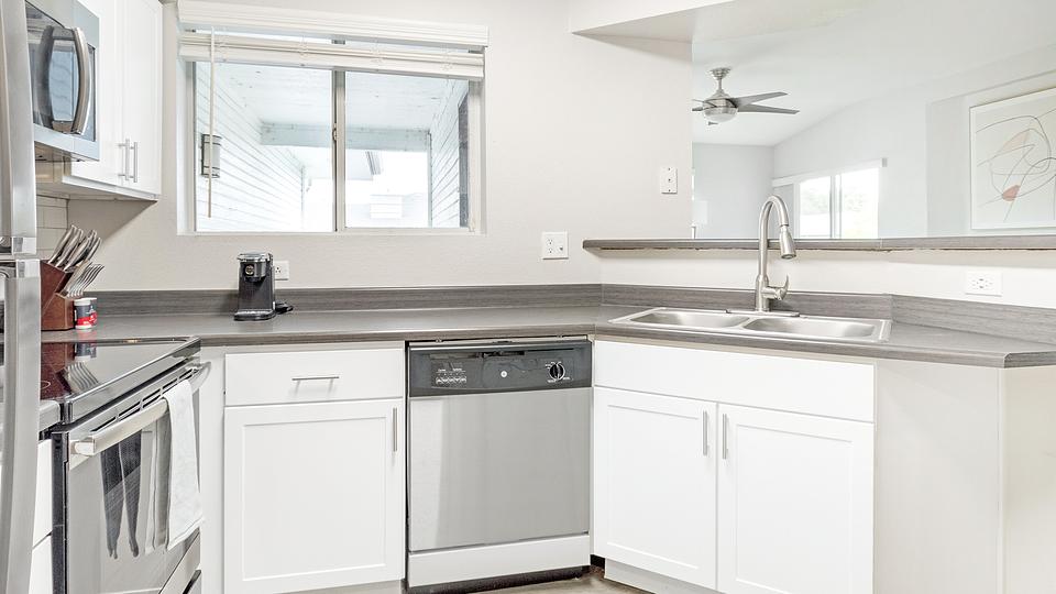 Rent Copper Ridge Apartment Homes 248202 in Louisville, CO Landing