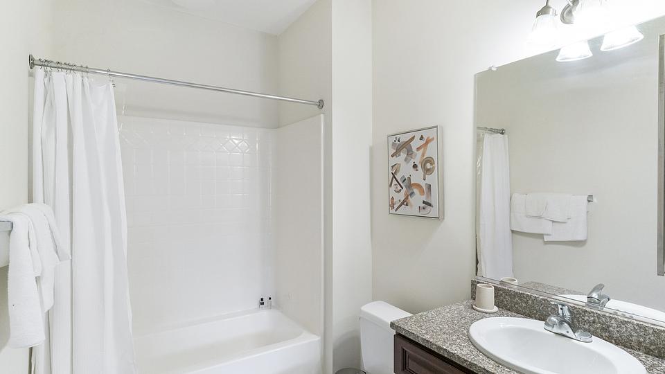 Rent Dill Building 411 in Richmond, VA Landing