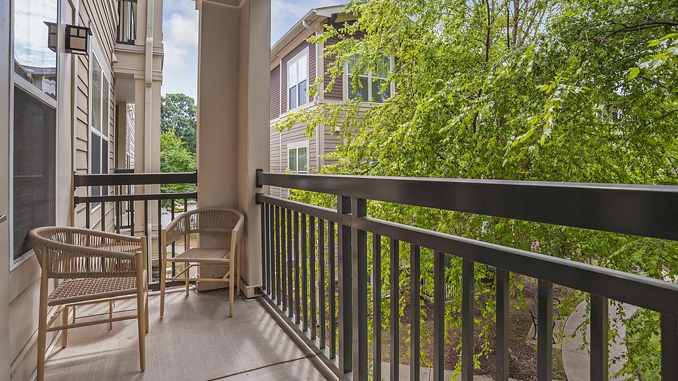 Rent Fountains at Mooresville 3220 in Mooresville, NC Landing