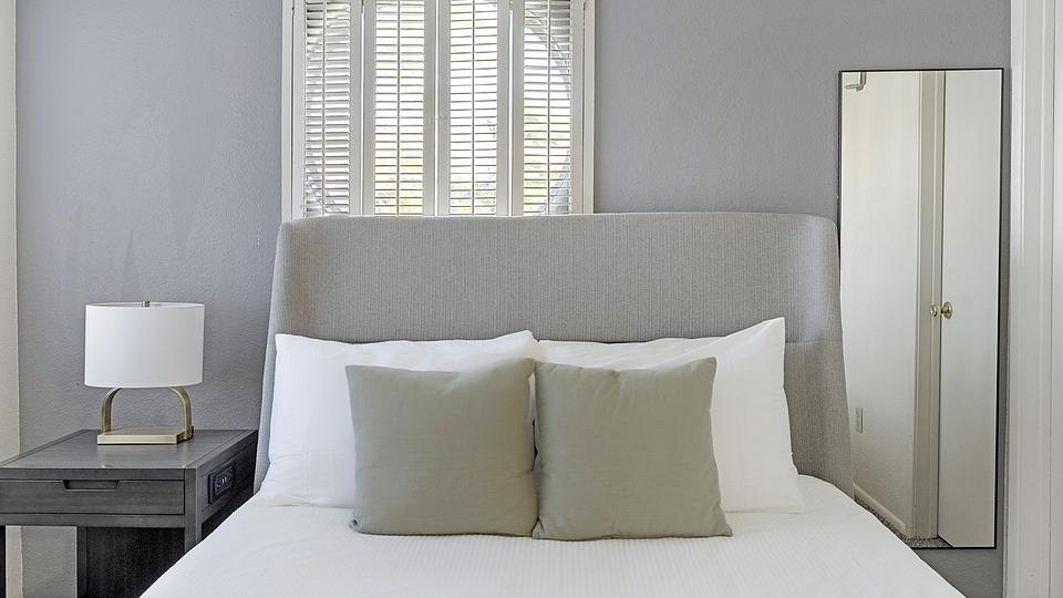 Rent Stillwater 3061 in Glendale, AZ Landing