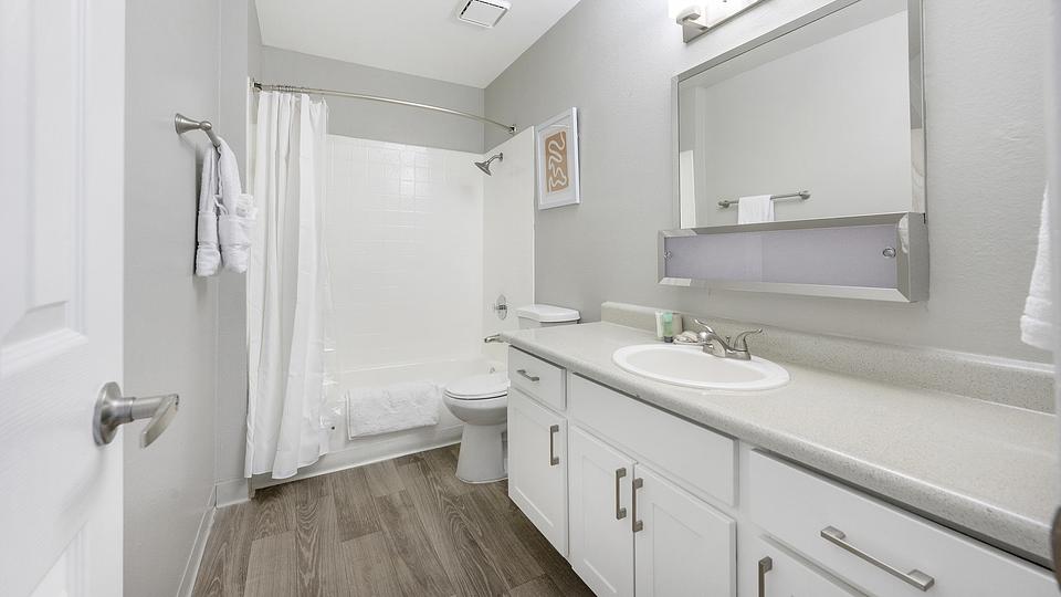 Rent Bridges on Tropicana 230 in Las Vegas, NV Landing