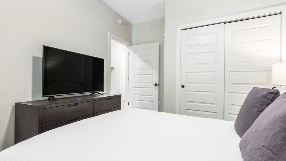 Rent Broadstone Kendrick 2211 in Denver, CO Landing