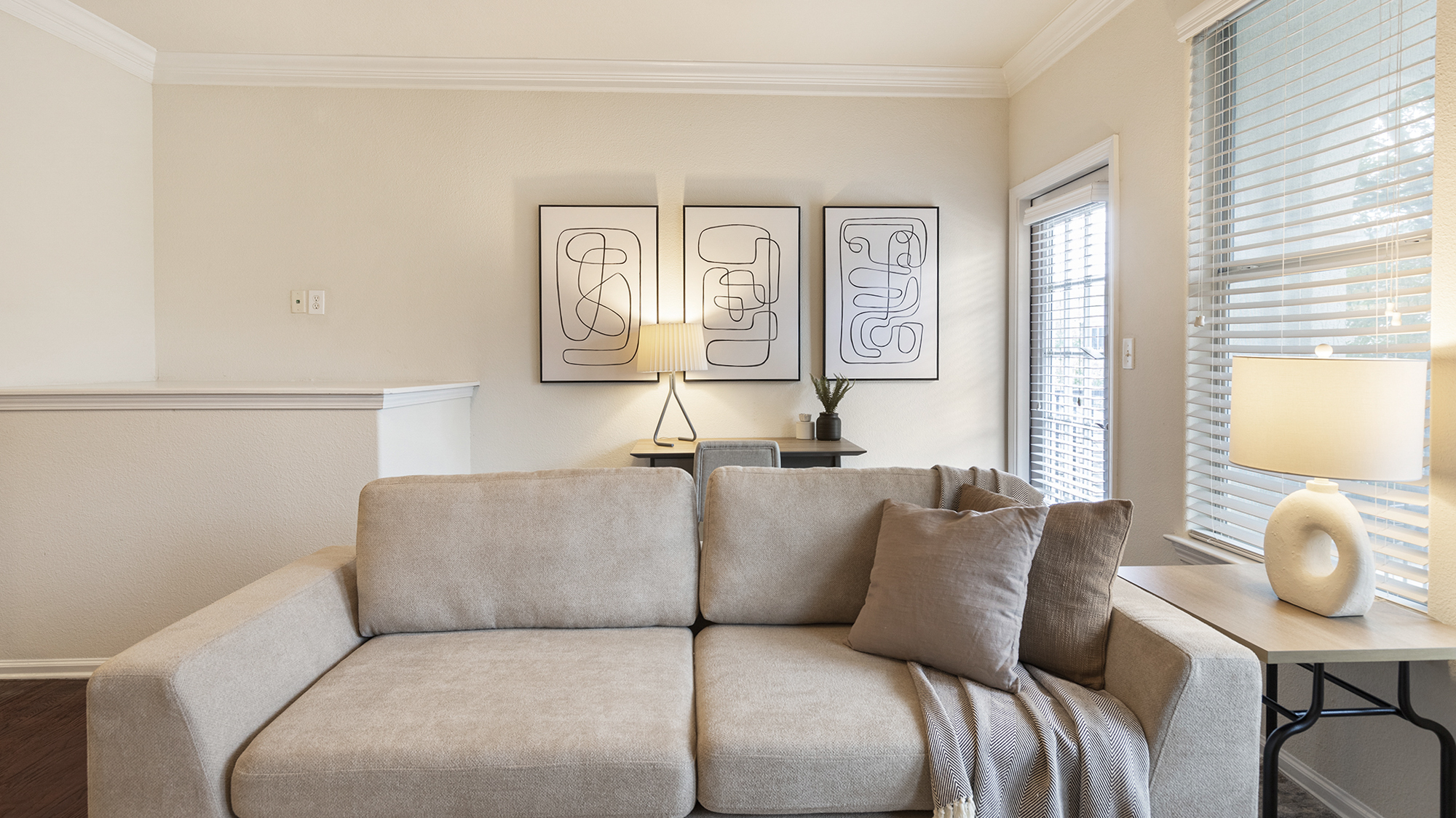 Rent Cortland Estates at TPC 4203 in San Antonio, TX Landing