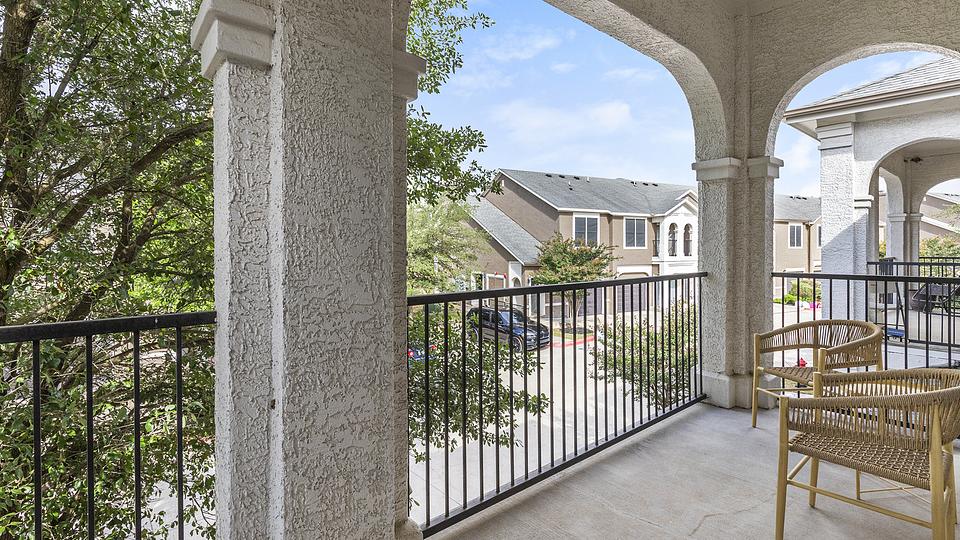 Rent Cortland Estates at TPC 4203 in San Antonio, TX Landing