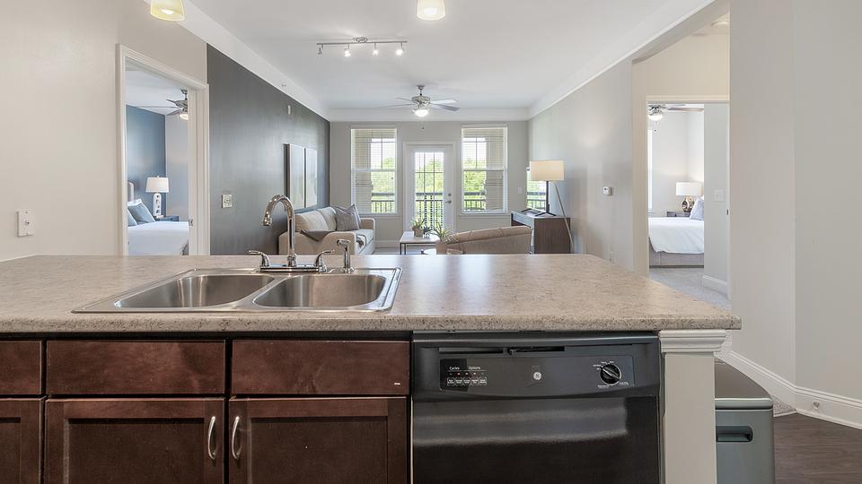 Rent Fountains at Mooresville 6306 in Mooresville, NC Landing