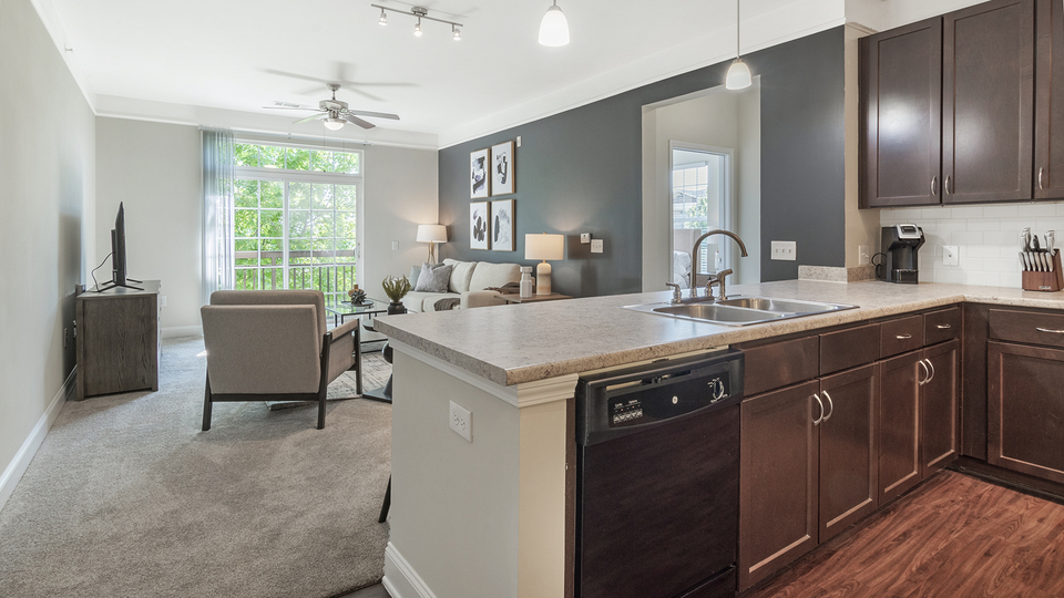 Rent Fountains at Mooresville 5307 in Mooresville, NC Landing