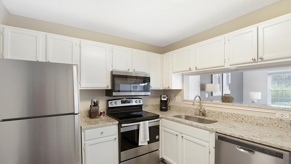 Rent Arbors River Oaks Apartment Homes 03105 in Memphis, TN Landing