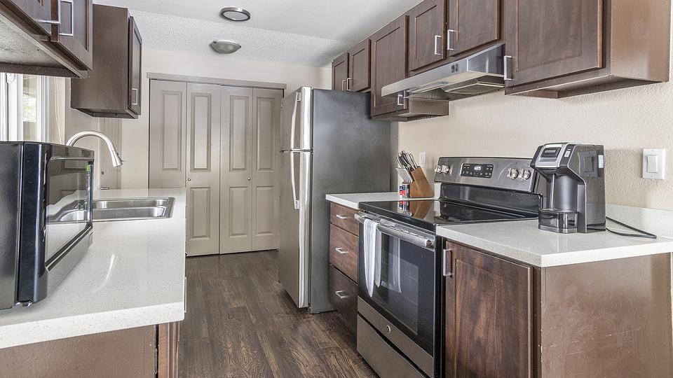 Rent Trellis 18B in Federal Way, WA Landing