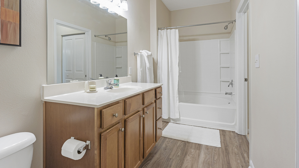 Rent Abberly West Ashley Apartments 444 in Charleston, SC Landing