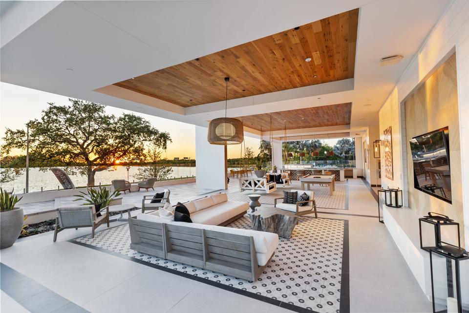 Landing property