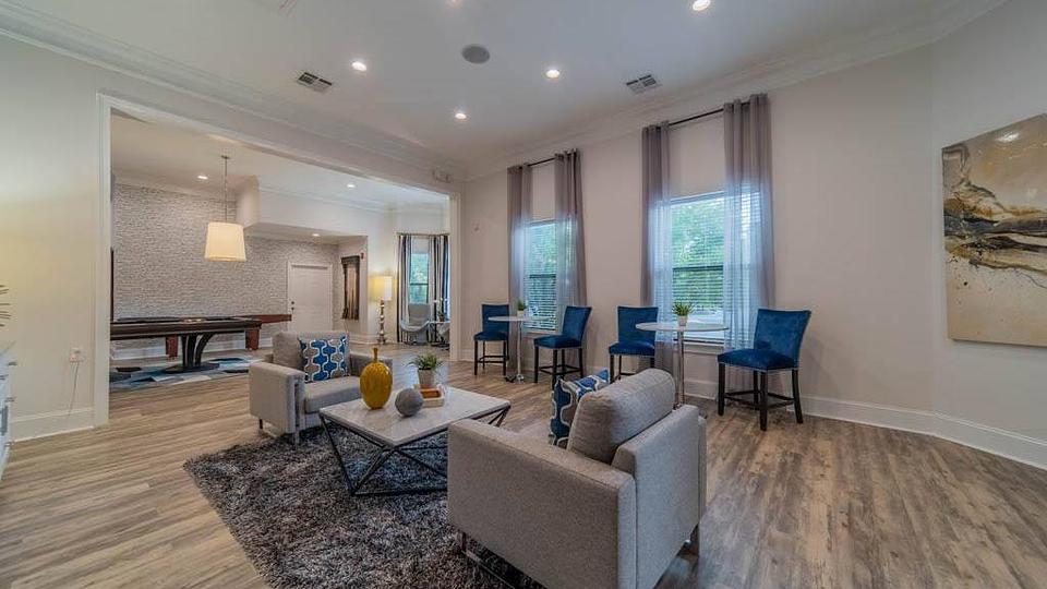 0 Apartments for Rent at The Oxmoor in Birmingham, AL